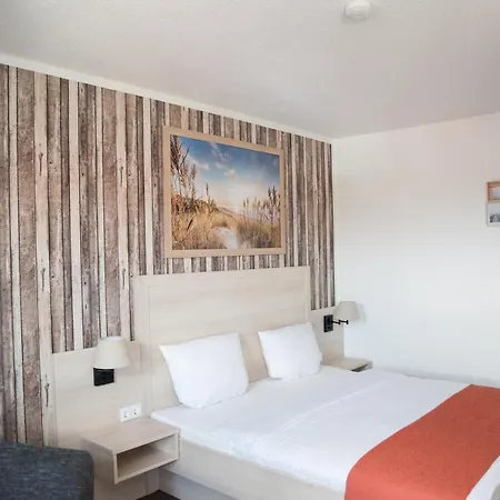 Up'n Diek Hotel